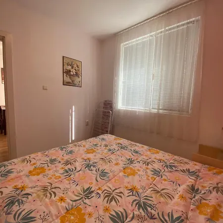 Violet Garden 2 Veranda