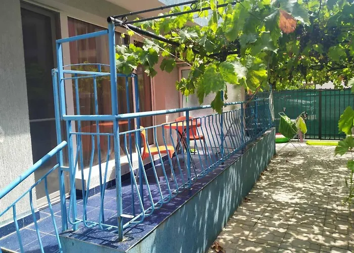 Violet Garden 2 Veranda Appartement