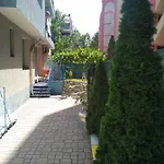 Violet Garden 2 Veranda Apartamento