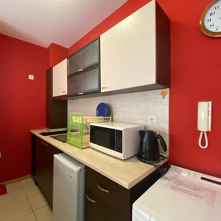 Violet Garden 2 Veranda Apartmán