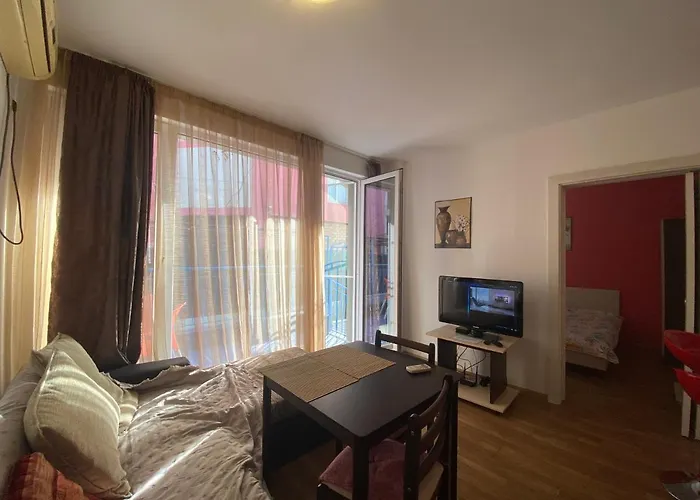 Апартамент Violet Garden 2 Veranda Слънчев бряг