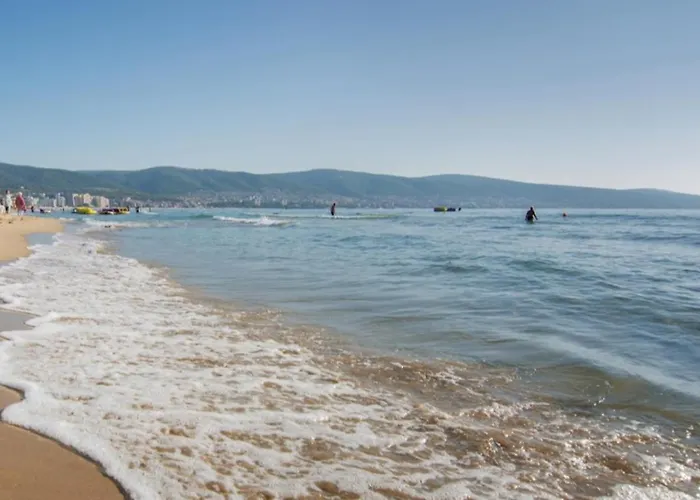 Apartment Violet Garden 2 Veranda Slantschew brjag