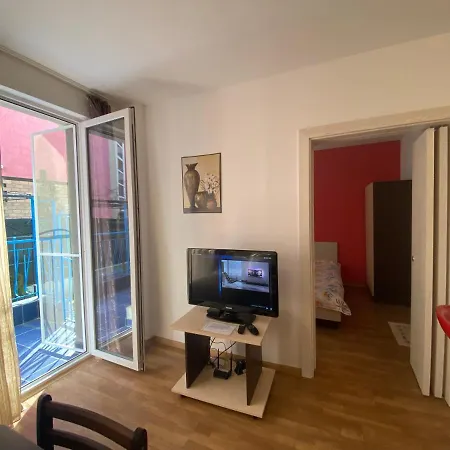 Violet Garden 2 Veranda 阳光海滩